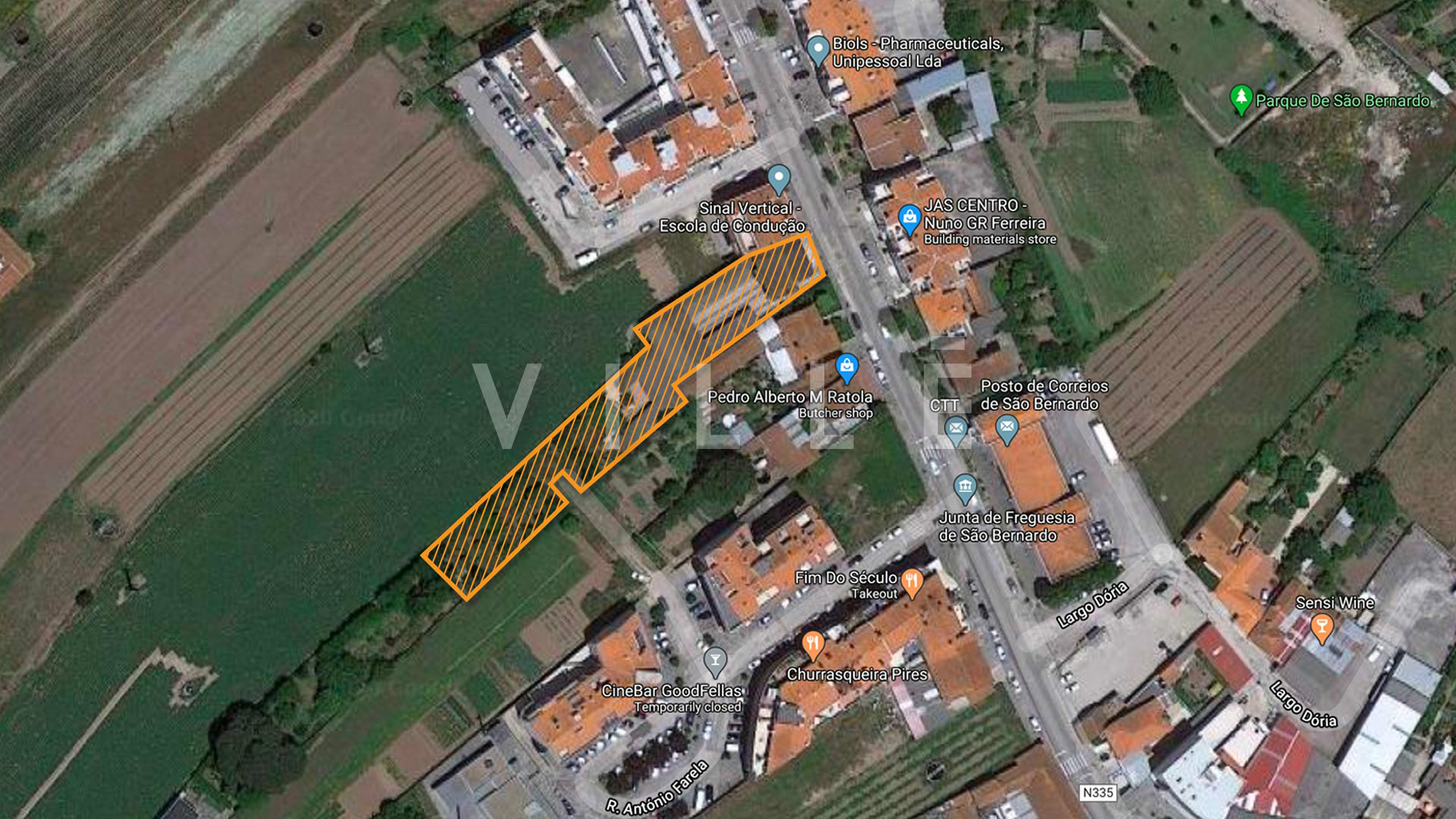 Propriedade com moradia e 2 terrenos